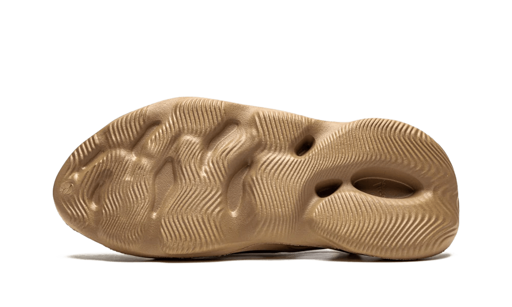 Yeezy Foam RNNR 'Ochre' - Sneaker Totaal